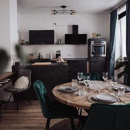 Cozy Dreams: Deluxe 2-Zimmer-Apartment -Kueche Нюрнберг Екстериор снимка